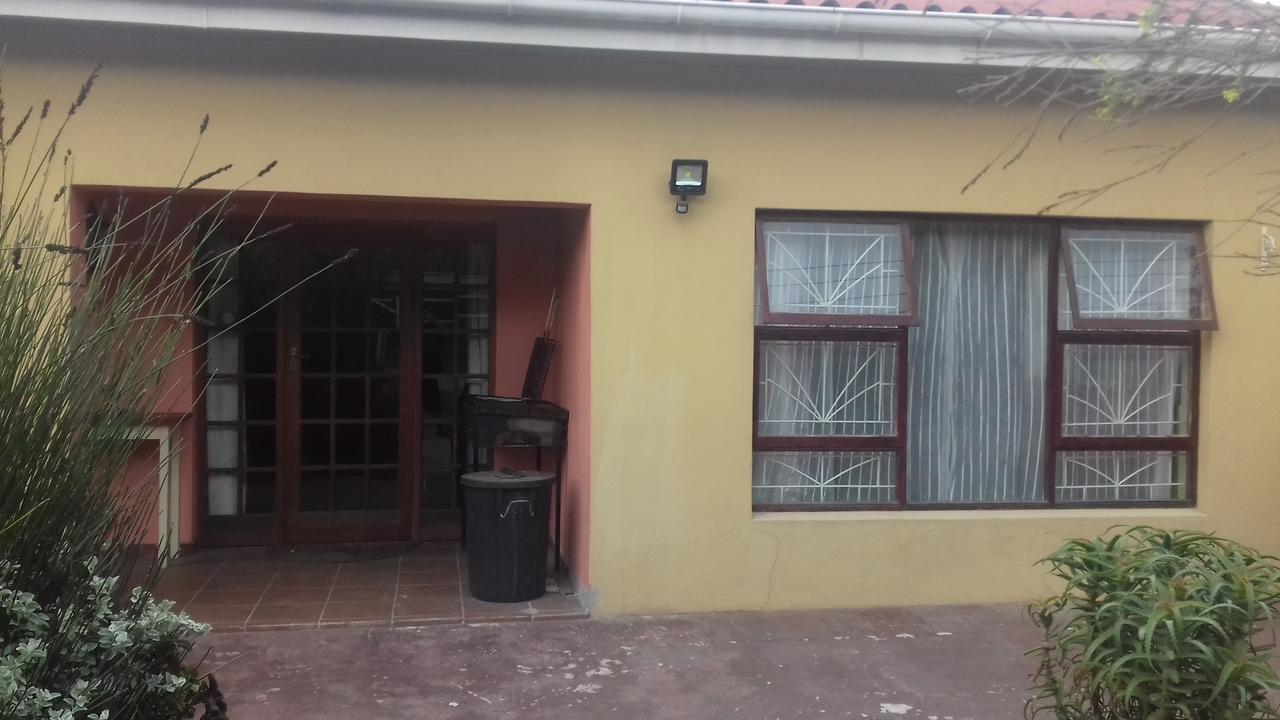 Hotel Imka Trinity Retreat à Stormsrivier Extérieur photo